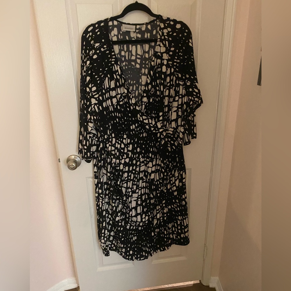Geo print black wrap dress - very flattering